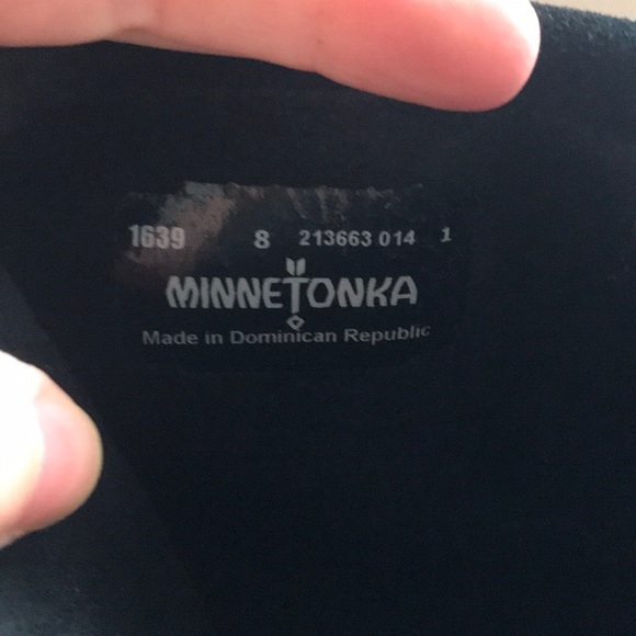 Minnetonka Calf Hi 3 Layer Fringe Boot - Picture 5 of 5